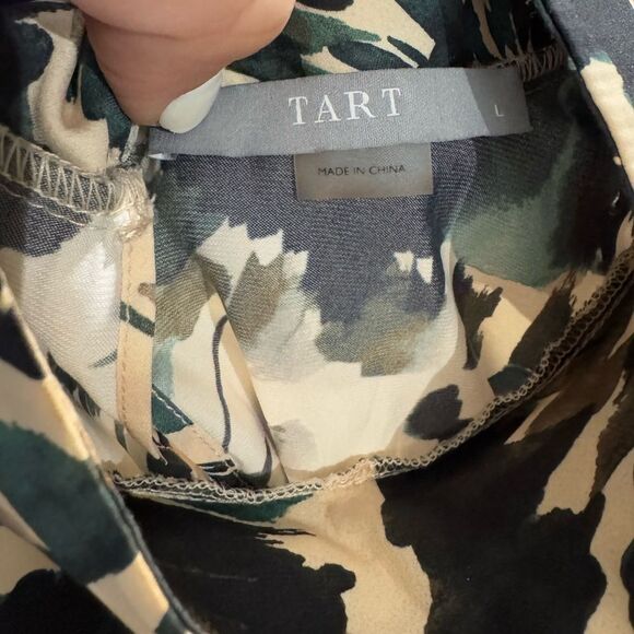 Tart Women's Pleated Mock Neck Green & Cream Abstract Sleeveless Top Size Large - Picture 6 of 6